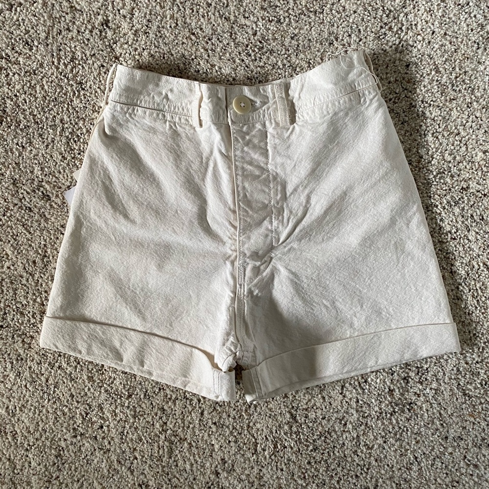 NWT salt white Jesse Kamm shorts Size 4